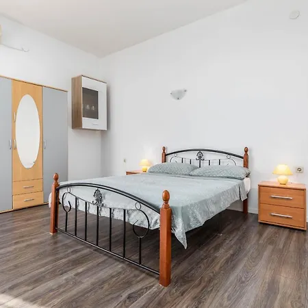 Mauro Apartment Pula