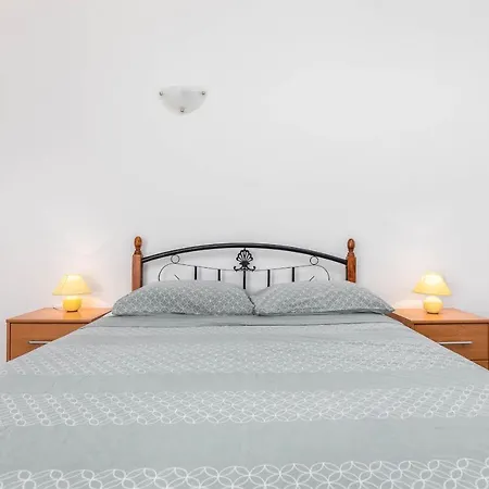 Mauro Apartmán